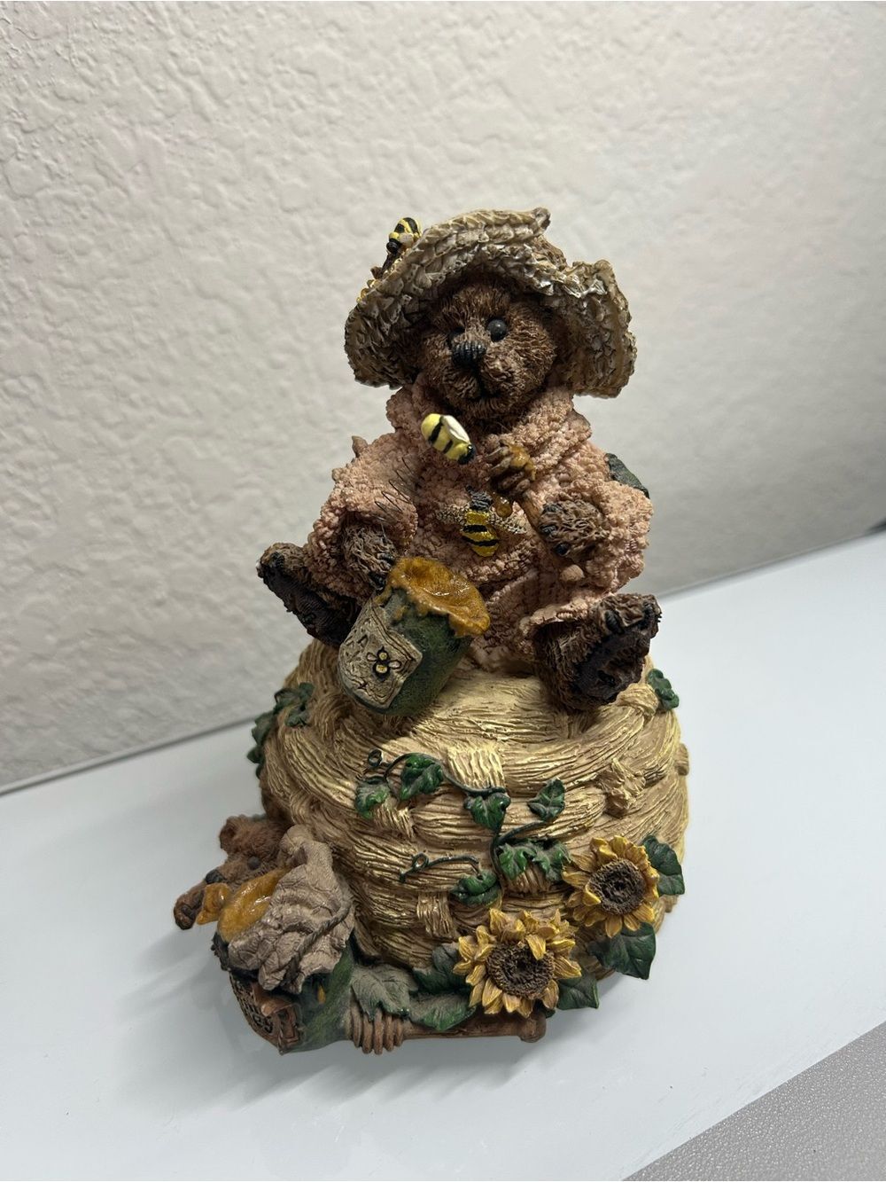 Boyds Bears Beehive Music Box Figurine "You Are My Sunshine" San Francisco Music